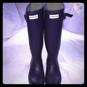 Perfect for fall!! Hunter boots!